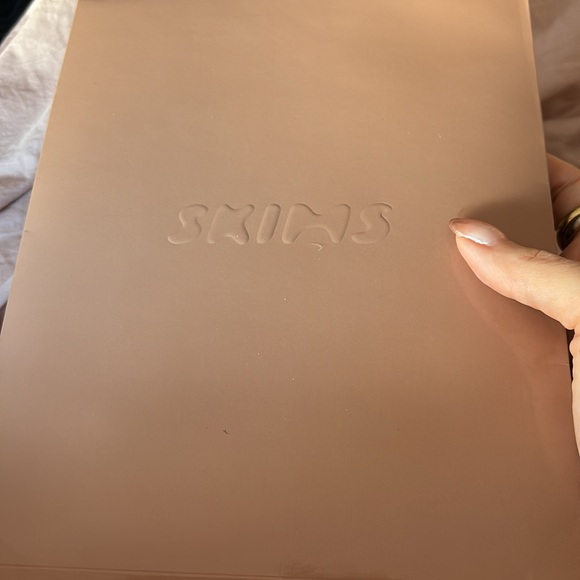 Skims Shine Shapewear High Waist Short size S sienna - Picture 3 of 3